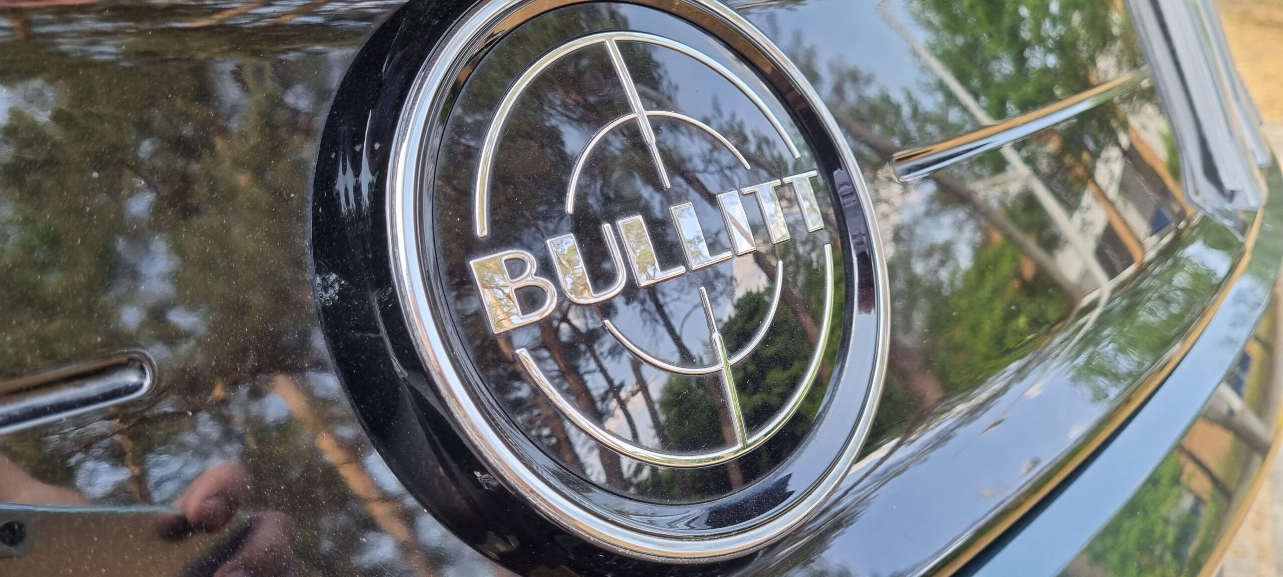 Green 2019 Ford Mustang Bullitt Logo